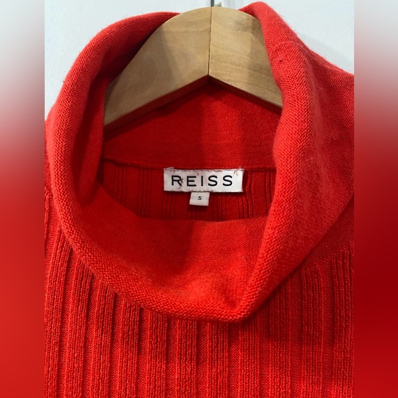 Reiss Clarisse Cherry Red Ribbed Turtleneck Wool Blend Pullover Sweater S - Picture 3 of 9